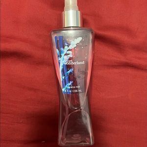 Perfume Body Spray, Scent (Secret Wonderland) Bath And Body Works
